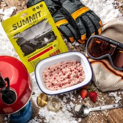 SUMMIT TO EAT Rice Pudding with Strawberry / Risengrød med jordbær Best