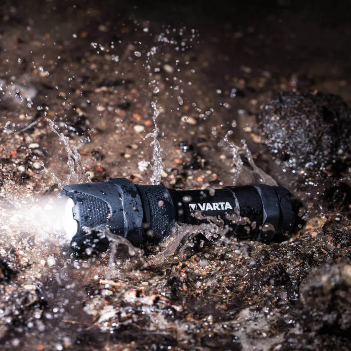 VARTA LED Indestructible F10 PRO 3AAA Sale